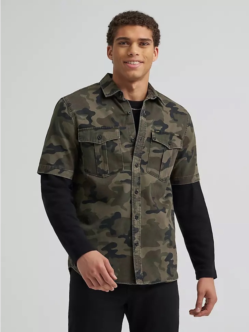 Lee Men's Olive Green Camo Short-Sleeve Field Shirt Jacket - Picture 3 of 6